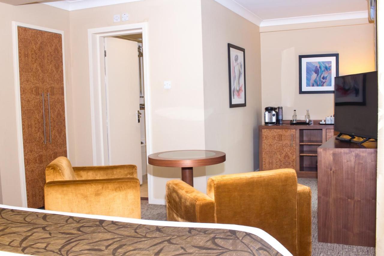 Humber Royal 4* Grimsby